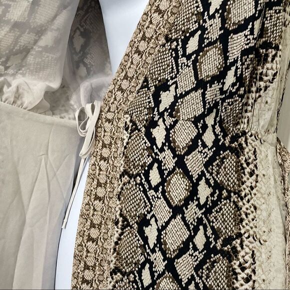 Joie Snake Print Wrap Dress in Ombre Snake Print Size XXS - Picture 8 of 10